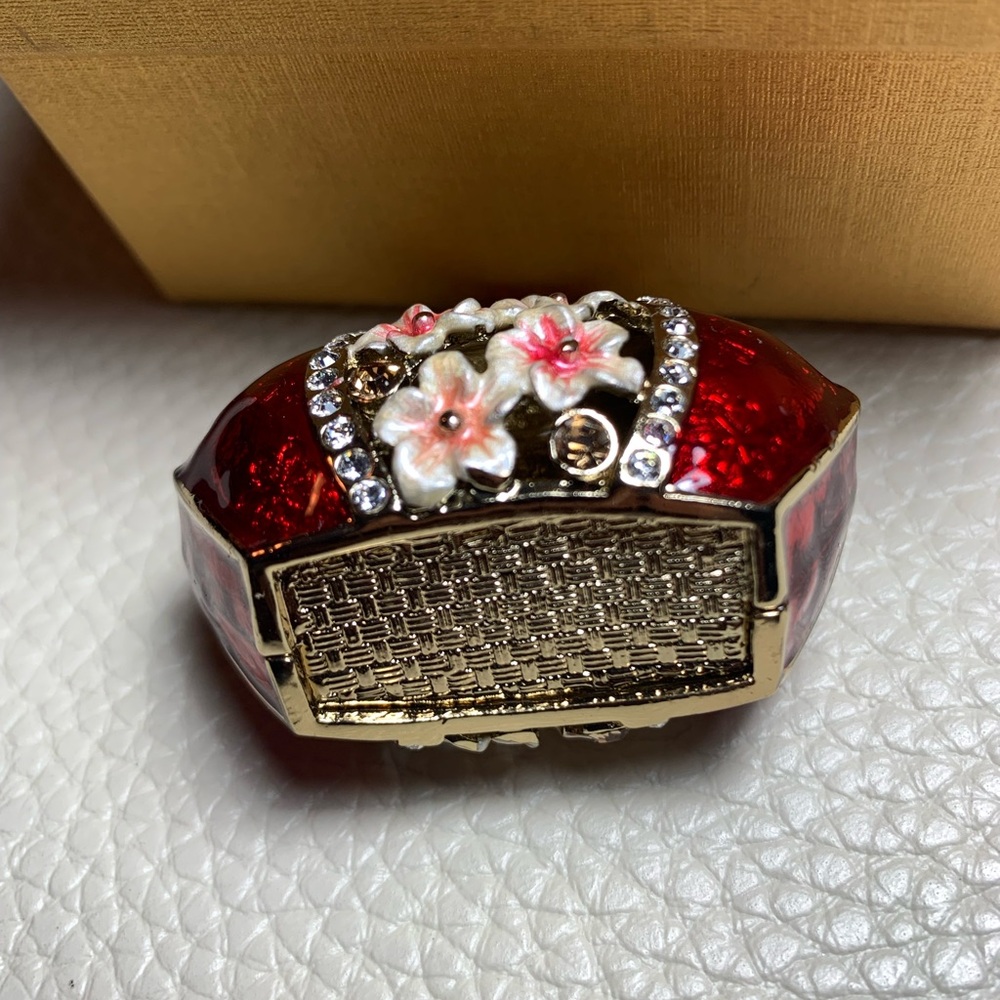 Shalimar Swarovski Red Crystal Floral Handbag trinket. - Picture 4 of 6